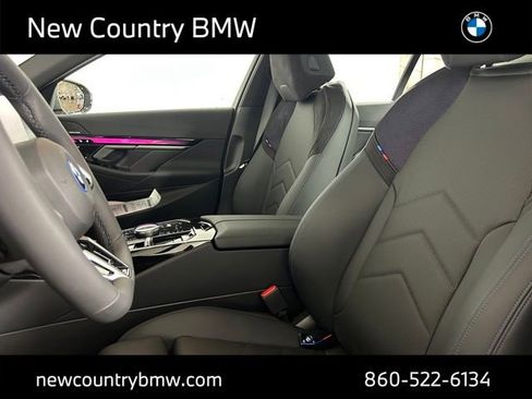 New 2026 BMW 550e xDrive w/ Premium Package image 12