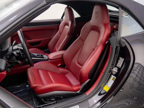 Certified 2022 Porsche 911 Carrera 4S AWD/4WD image 5