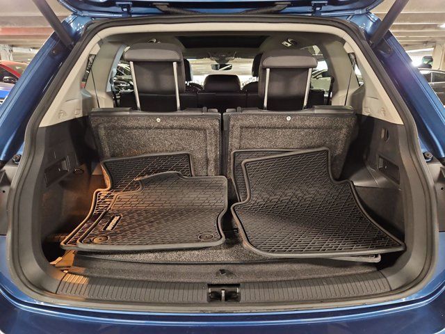 Used 2020 Volkswagen Tiguan SEL w/ Tiguan Three-Row MDO Package FWD image 6