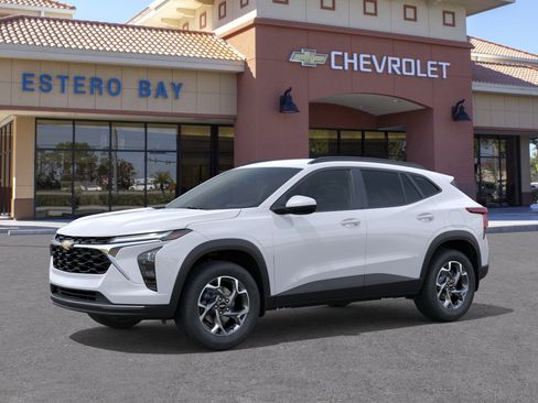 New 2026 Chevrolet Trax LT w/ Driver Confidence Package FWD image 26