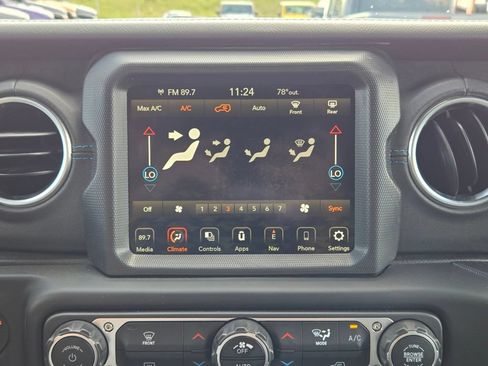 Used 2023 Jeep Wrangler Unlimited Rubicon 4xe AWD/4WD image 21