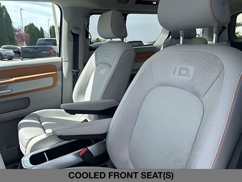 Used 2025 Volkswagen ID. Buzz 1st Edition AWD/4WD image 21