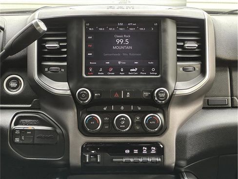 Used 2019 RAM 2500 Big Horn image 22
