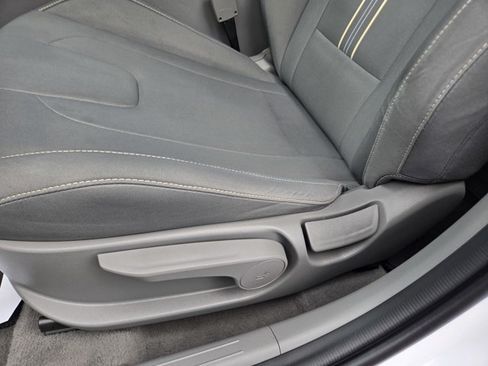 Used 2025 Hyundai Elantra Sport FWD image 28