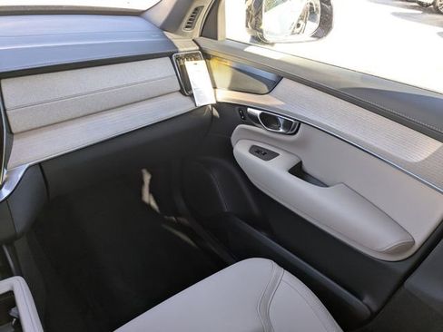 New 2026 Volvo XC90 B6 Plus w/ Protection Package Premier AWD/4WD image 18
