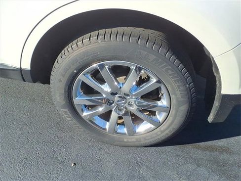 Used 2013 Ford Edge SEL image 20