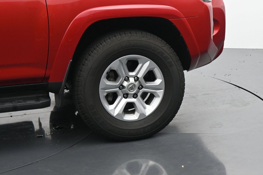 Used 2022 Toyota 4Runner SR5 Premium AWD/4WD image 11