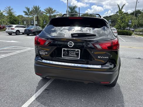 Used 2018 Nissan Rogue Sport SV w/ SV Technology Package AWD/4WD image 25