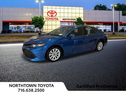 Used 2019 Toyota Camry LE w/ Convenience Package FWD image 1