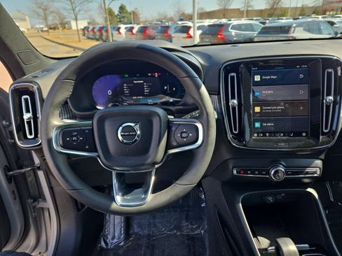 Used 2023 Volvo XC40 B5 Plus w/ Driver Assist Package image 12