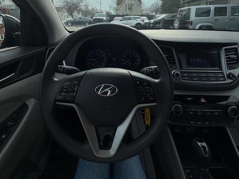 Used 2018 Hyundai Tucson SE image 25