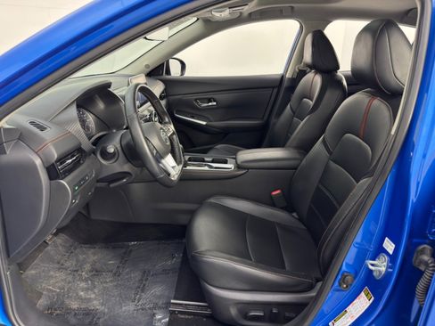 Used 2023 Nissan Sentra SR w/ SR Premium Package image 16