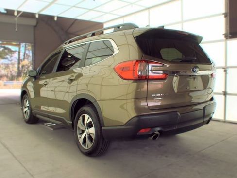 Used 2025 Subaru Ascent Premium AWD/4WD image 4