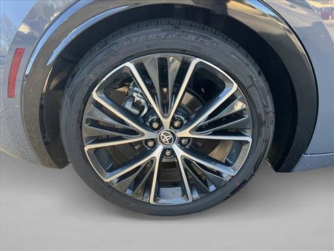 Certified 2025 Toyota Prius XLE image 26