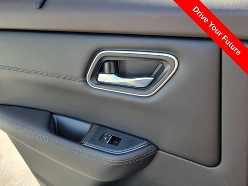 Used 2023 Nissan Rogue Platinum w/ Platinum Premium Package FWD image 26