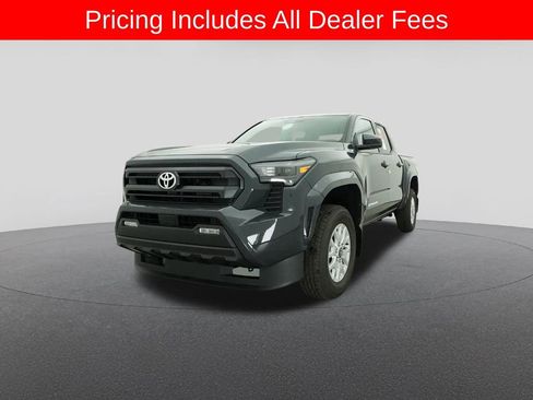 Used 2026 Toyota Tacoma SR5 RWD image 32