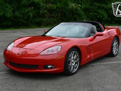 Used 2005 Chevrolet Corvette Coupe w/ Preferred Equipment Group image 4