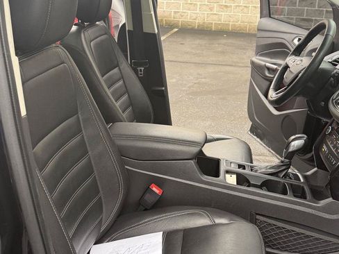 Used 2019 Ford Escape Titanium FWD image 23