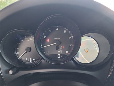 Used 2024 Porsche Macan w/ Premium Plus Package image 29