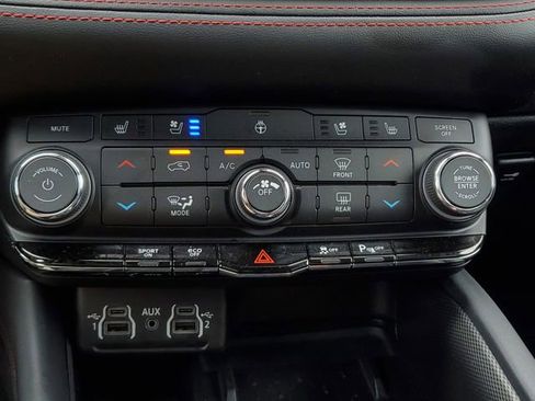 Certified 2025 Dodge Durango R/T AWD/4WD image 33