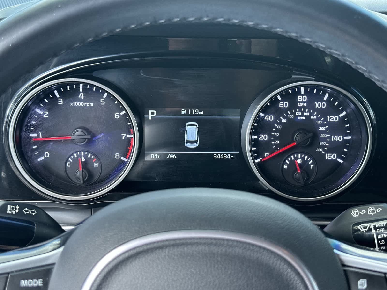 Used 2024 Kia Carnival EX FWD image 21