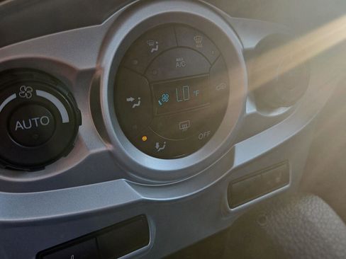 Used 2019 Ford Fiesta SE w/ Cold Weather Package FWD image 17