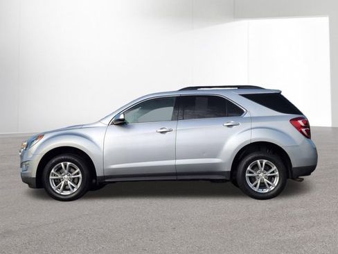 Used 2017 Chevrolet Equinox LT w/ Convenience Package image 9