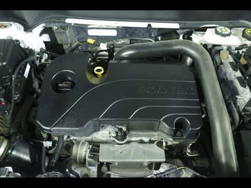 Used 2023 Chevrolet Equinox LS w/ LS Convenience Package image 19