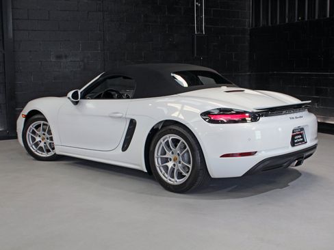 Used 2021 Porsche 718 Boxster w/ Premium Package RWD image 24