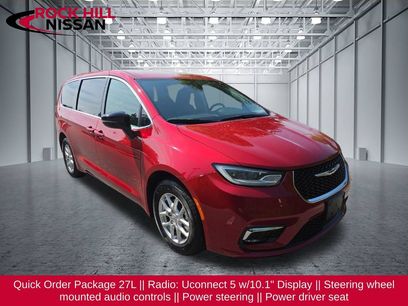 Used 2024 Chrysler Pacifica Touring-L