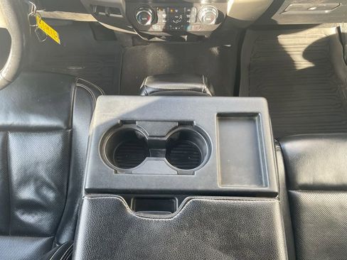 Used 2021 Ford F350 Lariat w/ Chrome Package image 17