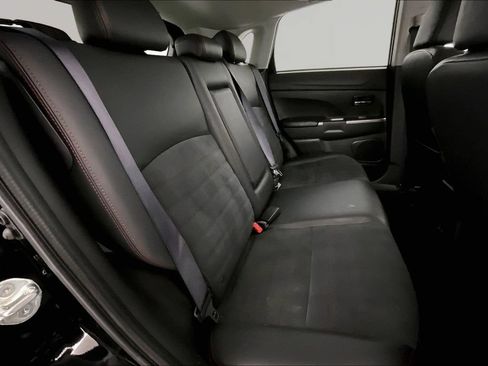 Used 2024 Mitsubishi Outlander Sport SE AWD/4WD image 19