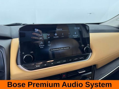 Used 2023 Nissan Rogue Platinum w/ Platinum Premium Package image 16