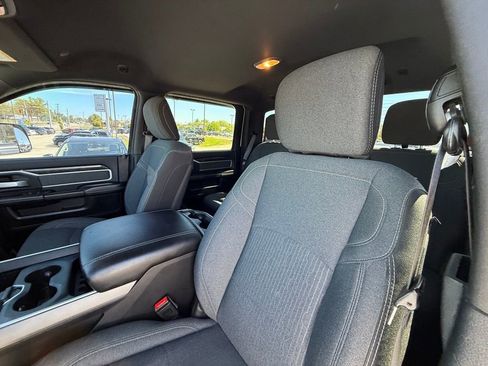 Used 2020 RAM 2500 Big Horn w/ Level 1 Equipment Group AWD/4WD image 14