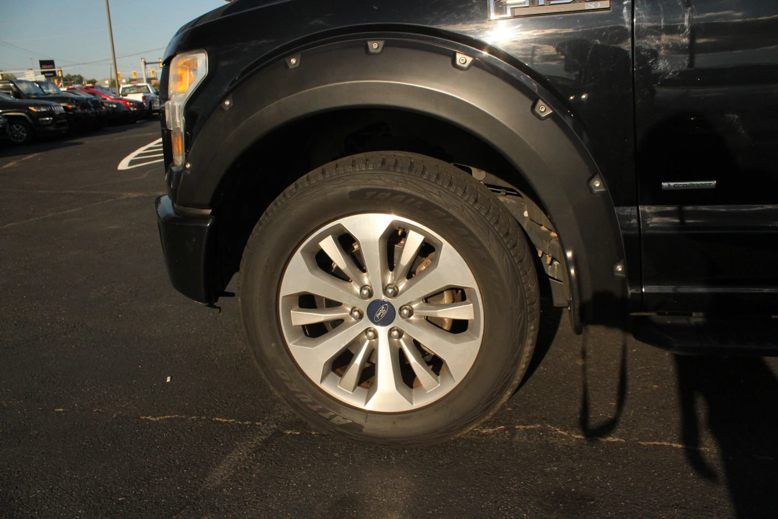 Used 2017 Ford F150 XL w/ Equipment Group 101A Mid RWD image 3