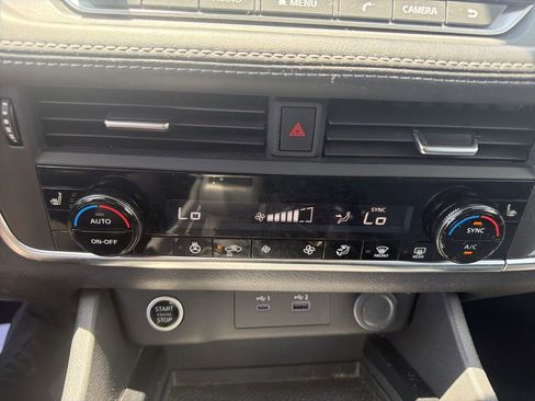 Used 2021 Nissan Rogue S FWD image 22