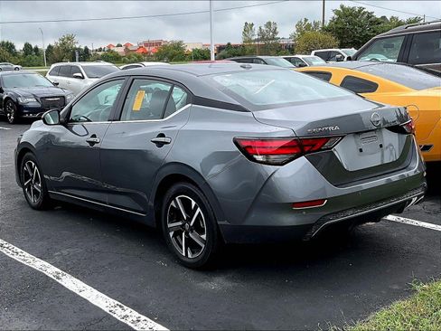Used 2025 Nissan Sentra SV FWD image 3