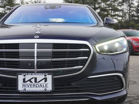 Used 2023 Mercedes-Benz S 580 4MATIC Sedan w/ 3D Technology Package image 21