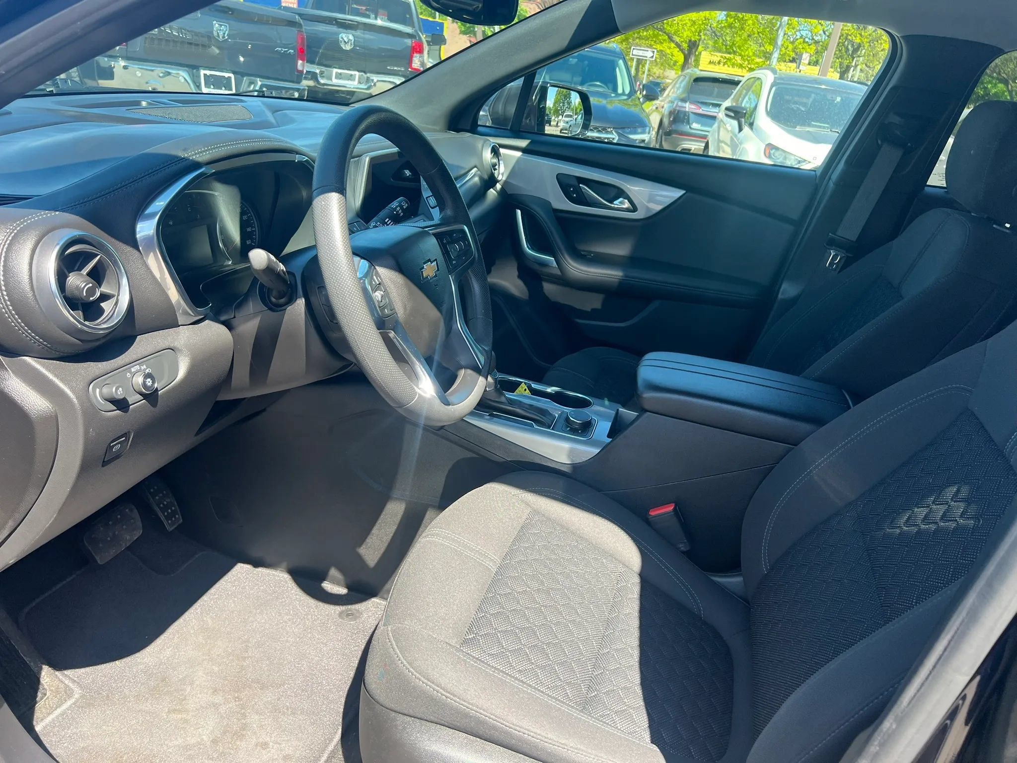 Used 2021 Chevrolet Blazer LT FWD image 32