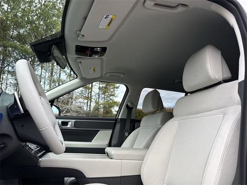 New 2026 Hyundai Santa Fe SE image 16
