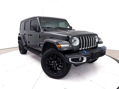 Used 2022 Jeep Wrangler Unlimited Sahara AWD/4WD image 1