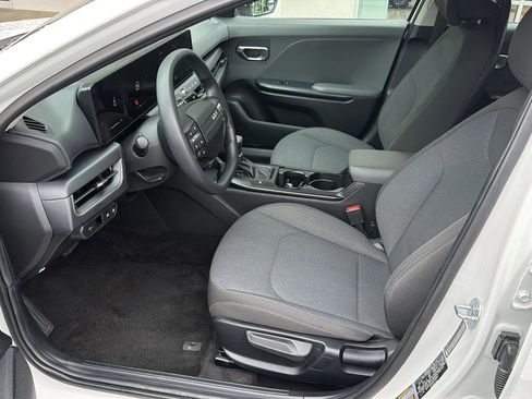 Used 2025 Kia K4 FWD image 10