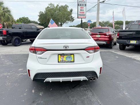 Used 2021 Toyota Corolla SE FWD image 5