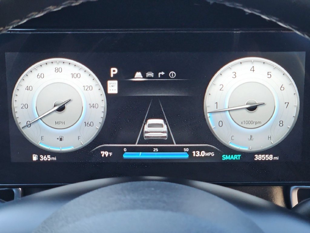 Used 2025 Hyundai Elantra SEL FWD image 13