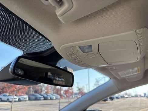 Used 2024 Ford Edge Titanium image 26