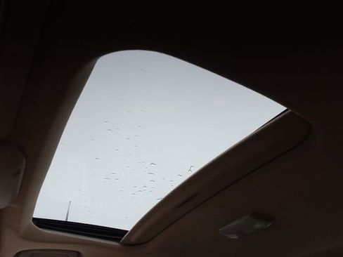 Used 2010 Toyota Tundra Limited image 27