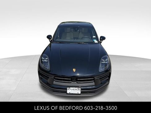 Used 2024 Porsche Macan AWD/4WD image 2