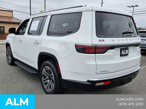 Used 2023 Jeep Wagoneer Series II AWD/4WD image 15