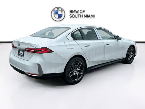 New 2026 BMW 530i w/ Convenience Package RWD image 6