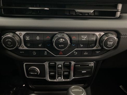 New 2026 Jeep Gladiator Sport image 21